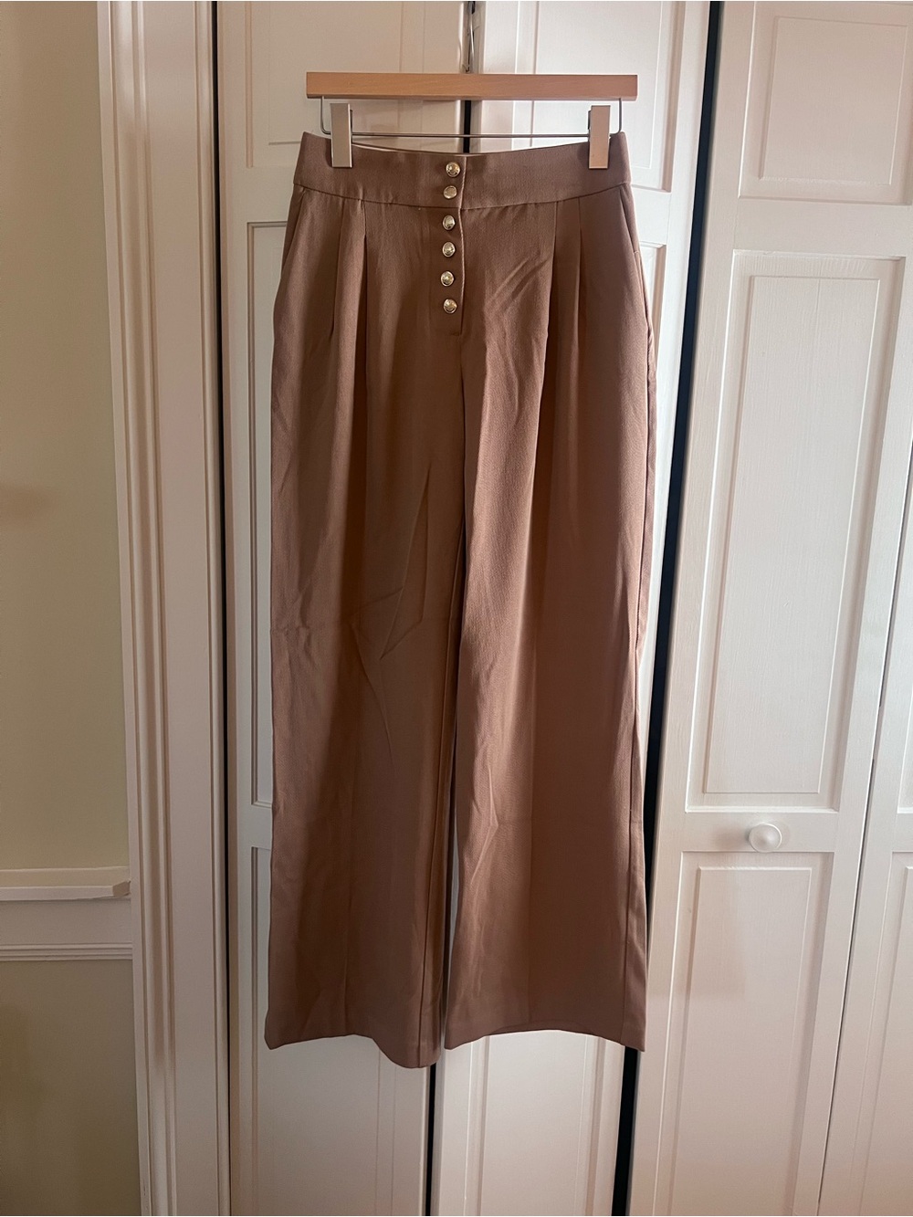 Wide-Leg High-Waist Trousers in Brown